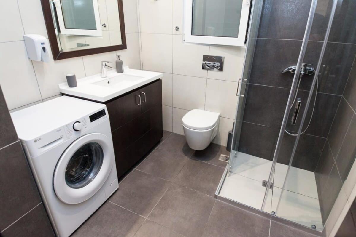 Elegant Urban Escape 1 Bd Apt In Kolonaki Leilighet Athen Eksteriør bilde