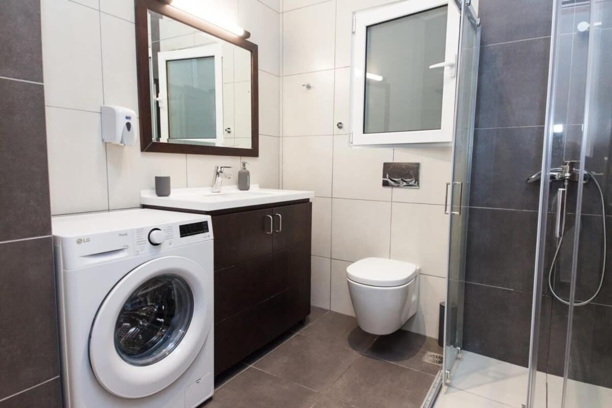 Elegant Urban Escape 1 Bd Apt In Kolonaki Leilighet Athen Eksteriør bilde